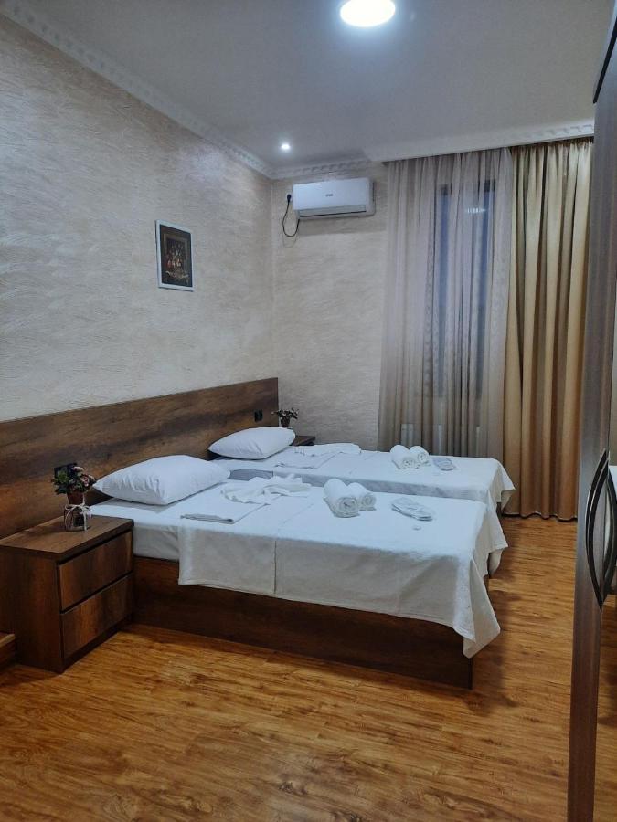 Inaisi Hotel Kutaisi Eksteriør bilde