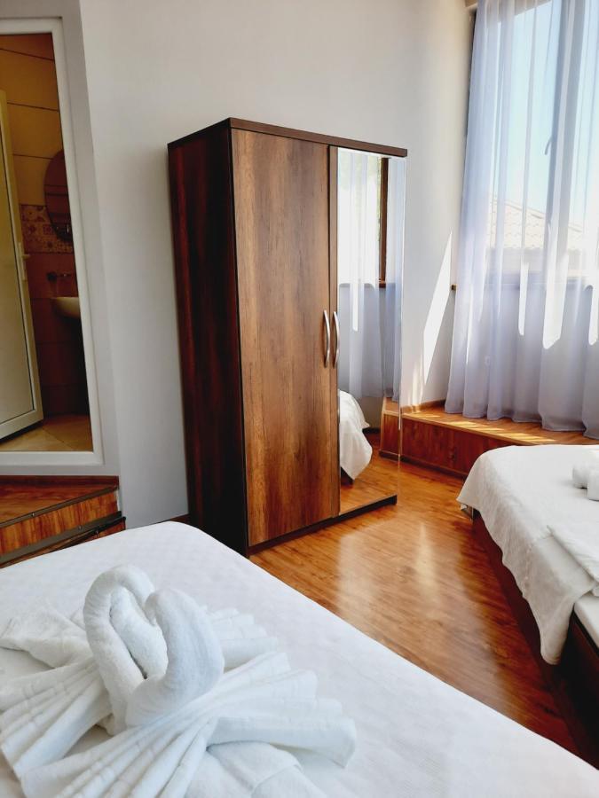 Inaisi Hotel Kutaisi Eksteriør bilde