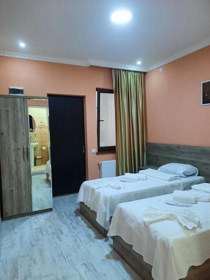 Inaisi Hotel Kutaisi Eksteriør bilde