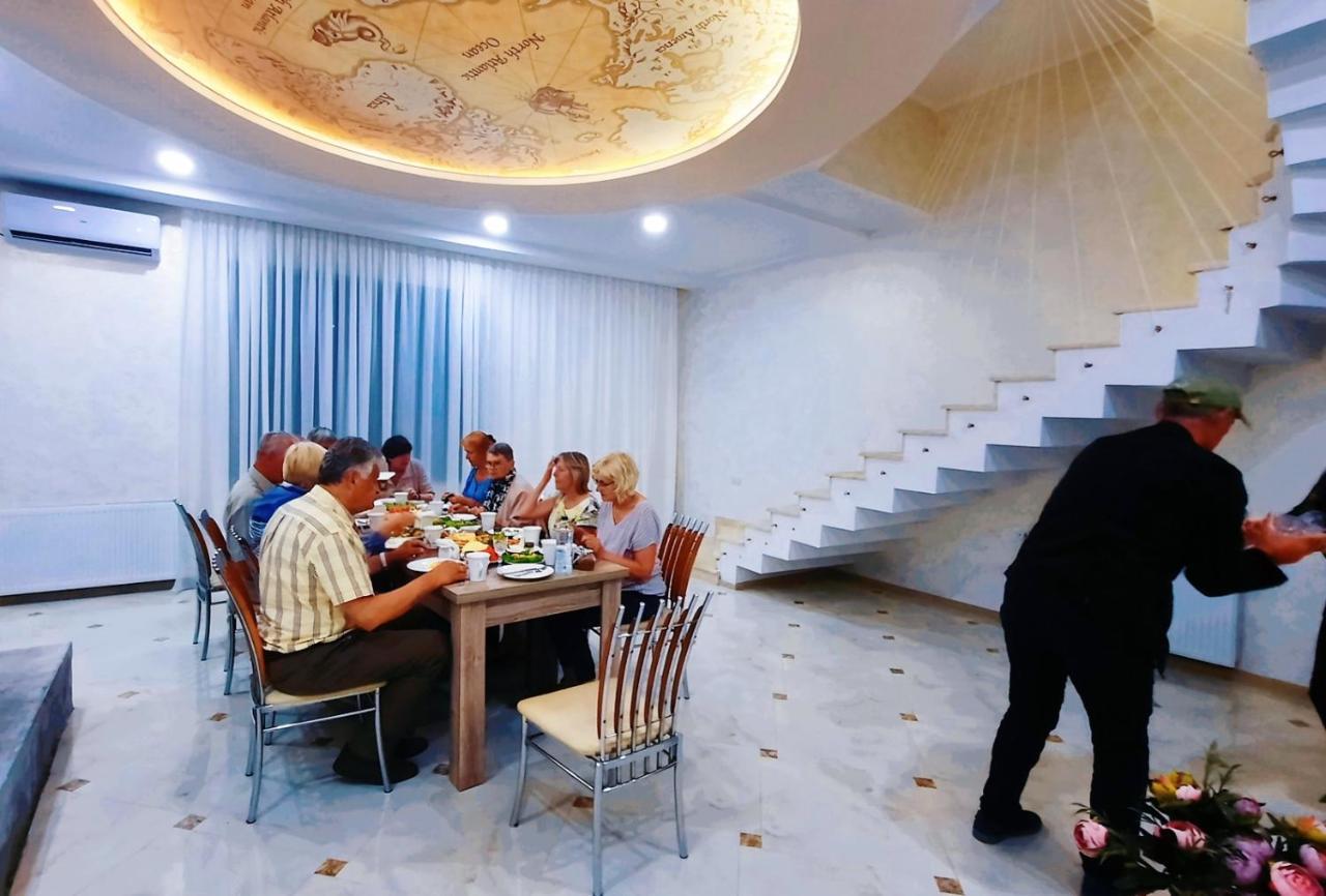 Inaisi Hotel Kutaisi Eksteriør bilde