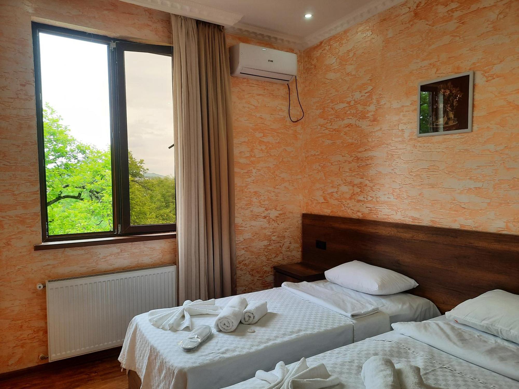Inaisi Hotel Kutaisi Rom bilde