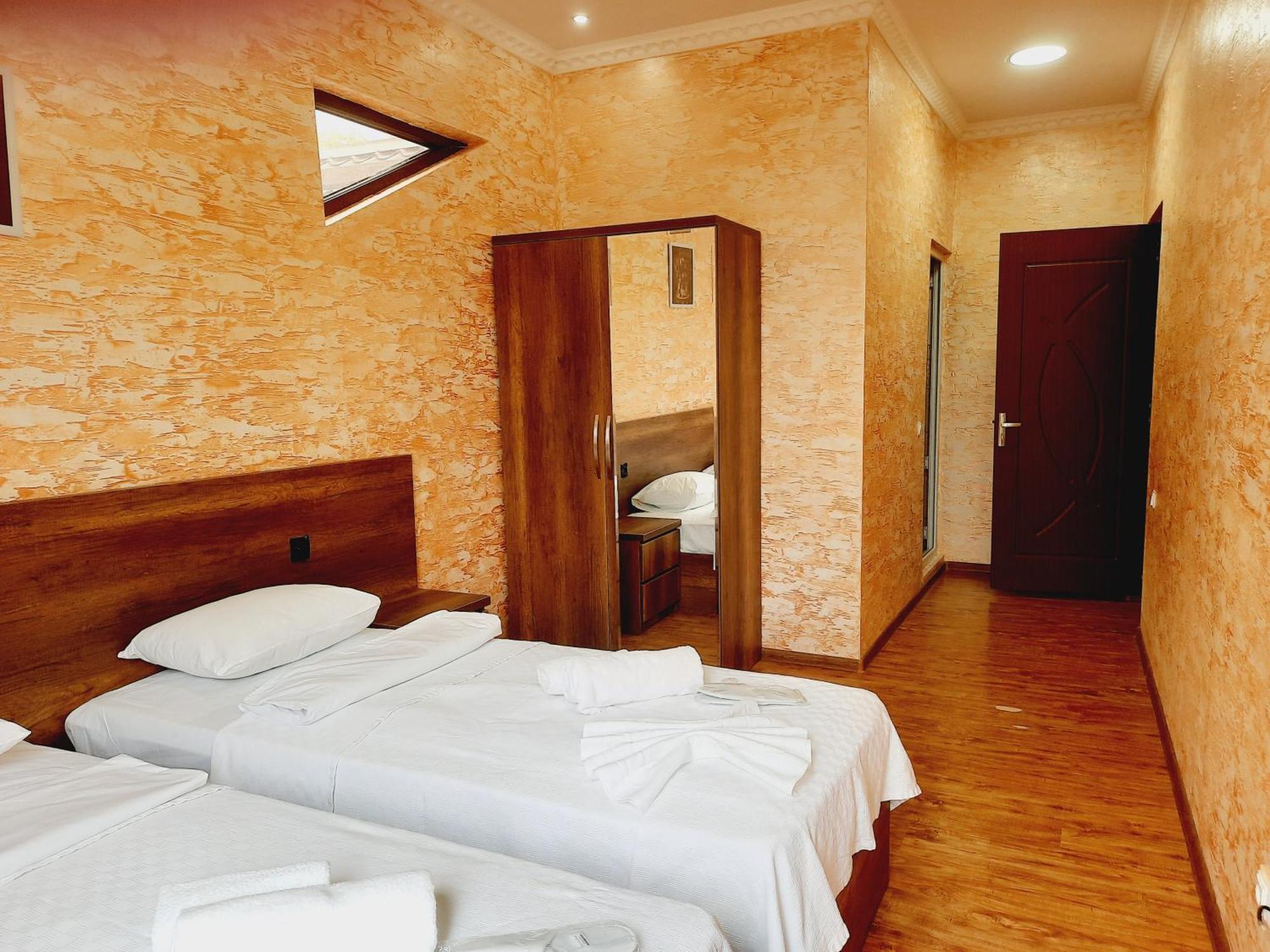 Inaisi Hotel Kutaisi Rom bilde